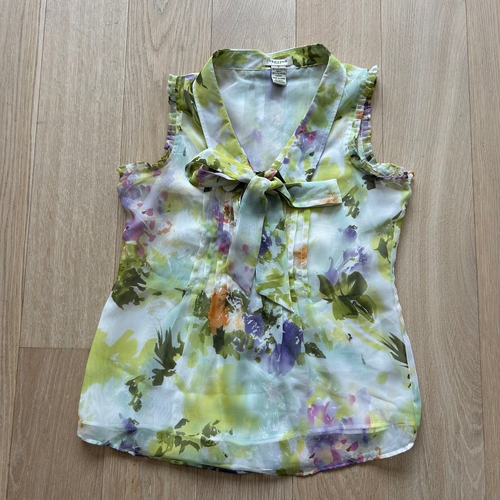 Vertigo Paris Sleeveless Ruffle Blouse S Green Floral Tie Neck Pleated Chiffon